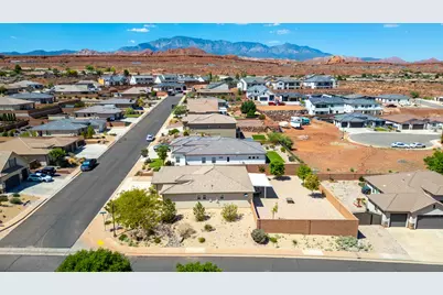 1804 Rimview Dr, Washington, UT 84780 - Photo 4