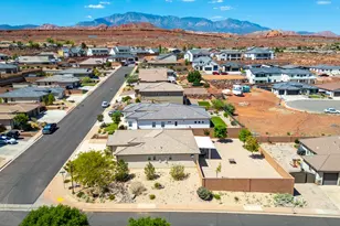 1804 Rimview Dr, Washington, UT 84780 - Photo 4