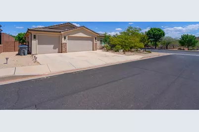 1804 Rimview Dr, Washington, UT 84780 - Photo 12