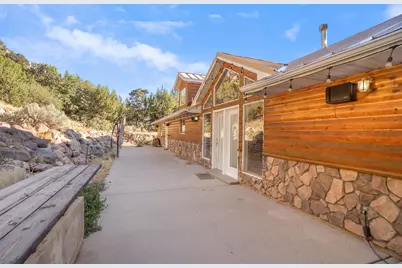 4035 E Harmony Ridge Ct, New Harmony, UT 84757 - Photo 28