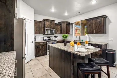 379 N Puerta Dr, Washington, UT 84780 - Photo 16