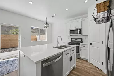 686 N 275 W #7, La Verkin, UT 84745 - Photo 6