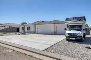 1184 E Big Pinion Ln, Apple Valley, UT 84737 - Photo 4