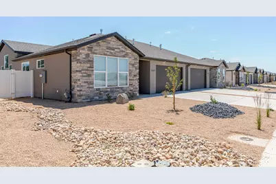 3047 W Ekko View Loop, Cedar City, UT 84721 - Photo 2
