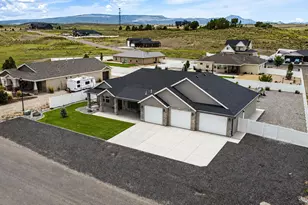 659 N Creekview Dr, Panguitch, UT 84759 - Photo 2