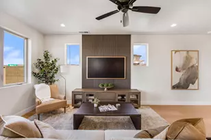 991 N Manen St, Washington, UT 84780 - Photo 4