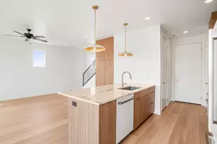 991 N Manen St, Washington, UT 84780 - Photo 32