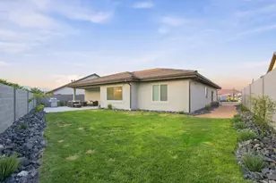 357 N Firerock Way, Hurricane, UT 84737 - Photo 16