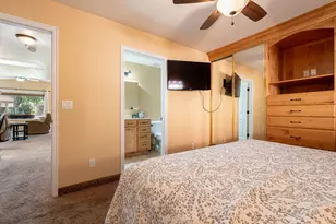 1050 W Red Hills Pkwy, Washington, UT 84780 - Photo 22