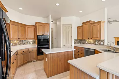 2279 W Rivers Edge Ln, Saint George, UT 84770 - Photo 14