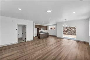 1566 E Centaurus Wy, Washington, UT 84780 - Photo 4