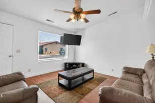 1075 N 1400 St W, Saint George, UT 84770 - Photo 8