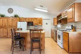 620 W 250 S, Hurricane, UT 84737 - Photo 8