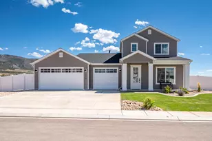 1118 E 4240 N, Enoch, UT 84721 - Photo 2