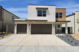 1930 S Queens Gdn Dr, Washington, UT 84780 - Photo 1