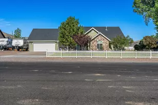 514 S 200 E St, Enterprise, UT 84725 - Photo 2