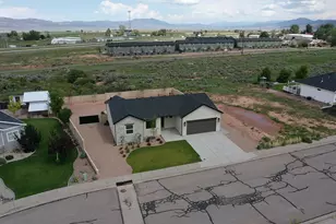 678 W 325 N, Parowan, UT 84761 - Photo 4