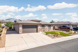 533 E Sun Dusk Ln, Washington, UT 84780 - Photo 2