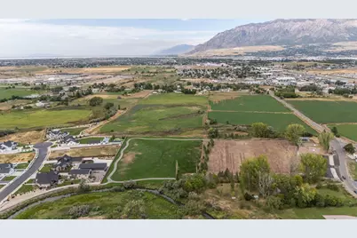 427 N 2400 W, Marriott-Slaterville City, UT 84404 - Photo 12