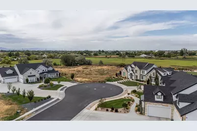 427 N 2400 W, Marriott-Slaterville City, UT 84404 - Photo 4