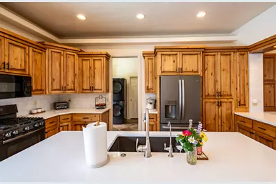 1749 S 1480 East Cir, Saint George, UT 84790 - Photo 14