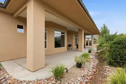 628 N Sugar Plumb Ln, Washington, UT 84780 - Photo 42