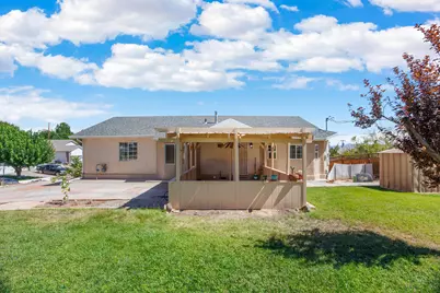 2587 Chaparral Cir, Santa Clara, UT 84765 - Photo 10