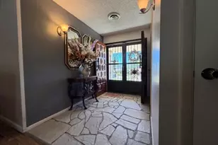252 E Altamira Dr, Cedar City, UT 84720 - Photo 2