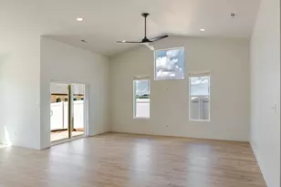 1837 N Sea Eagle St, Cedar City, UT 84721 - Photo 4