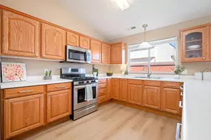 560 W 100 S, Hurricane, UT 84737 - Photo 2