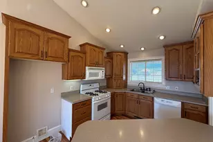 4212 N Quarterhorse Dr, Enoch, UT 84721 - Photo 8