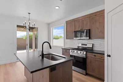 355 W Rosie Lp, Cedar City, UT 84721 - Photo 12