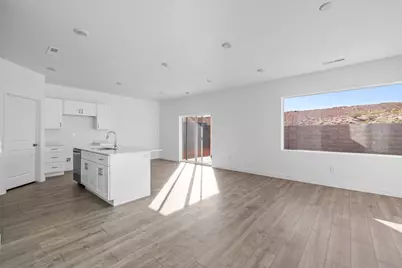 1966 S Queens Garden Dr #4268, Washington, UT 84780 - Photo 6