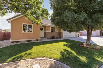 1883 S 20 E, Washington, UT 84780 - Photo 2
