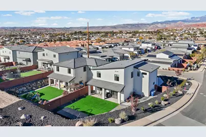 690 E Desert Cactus Dr, Washington, UT 84780 - Photo 6
