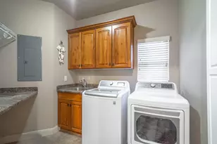 934 E Outlaw Gulch, Washington, UT 84780 - Photo 54