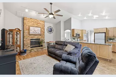1426 W Monticello Cir, Saint George, UT 84790 - Photo 2