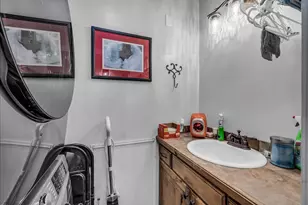 150 N 3050 St E, Saint George, UT 84790 - Photo 8