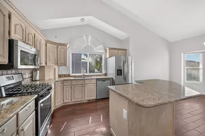 943 W Meadowlark Ln, West Bountiful, UT 84087 - Photo 10