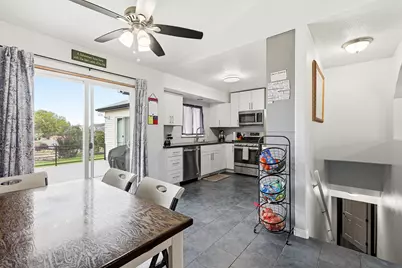 4765 Quickdraw Ln, Enoch, UT 84021 - Photo 12