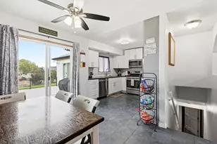 4765 Quickdraw Ln, Enoch, UT 84021 - Photo 12