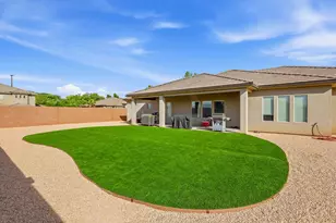 156 E Holly Way, Washington, UT 84780 - Photo 4