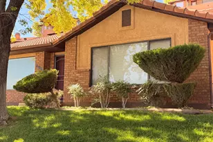 489 N Ridgeview Dr, Saint George, UT 84770 - Photo 2