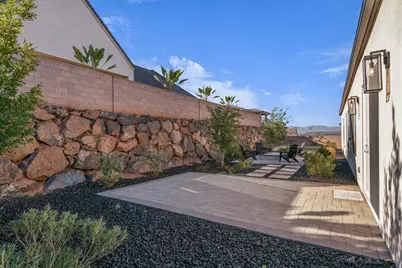 1568 E Black Brush Dr, Washington, UT 84780 - Photo 28