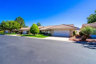 1825 W Mathis Park Pl, Saint George, UT 84770 - Photo 2