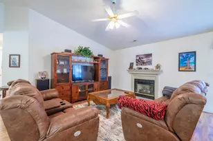 1825 W Mathis Park Pl, Saint George, UT 84770 - Photo 12