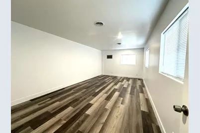 325 E Newel Ave, Hildale, UT 84784 - Photo 18