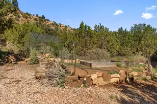 894 W Foothill Dr, Apple Valley, UT 84737 - Photo 22