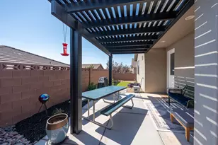 741 W 400 N, Hurricane, UT 84737 - Photo 22