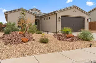 237 W White Pearl Dr, Washington, UT 84780 - Photo 2